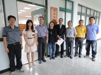 102年度國立高雄大學統計學研究所自我評鑑圖片