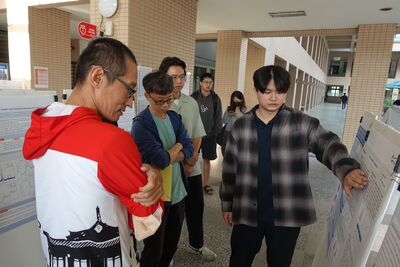 114學年度理學院專題製作成果展競賽--數學統計組(114.12.04)圖片(另開新視窗)