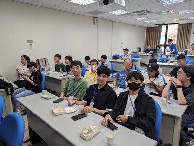 第33屆南區統計研討會(國立中山大學)--演講圖片(另開新視窗)