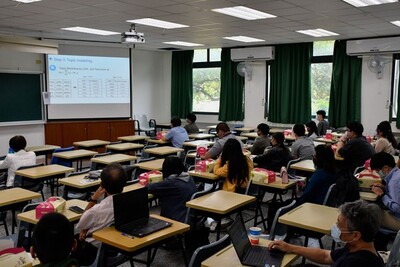 第三十屆南區統計研討會--演講(三)圖片(另開新視窗)