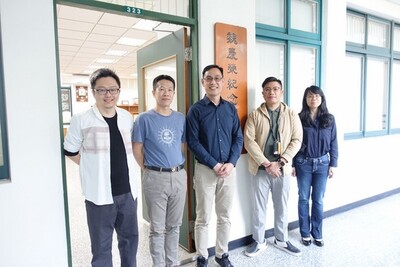 劉峰旗教授演講圖片(另開新視窗)