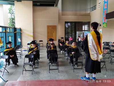 108學年度畢業典禮撥穗儀式圖片