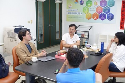楊鈞澔教授演講圖片(另開新視窗)