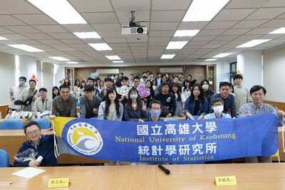 113學年度高大統計日--職場經驗分享暨所友大會圖片(另開新視窗)