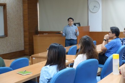 李重毅博士演講圖片(另開新視窗)
