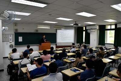 第三十屆南區統計研討會--演講(一)圖片(另開新視窗)