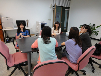 畢業所友返校參加本所評鑑之畢業系友晤談及餐敘圖片