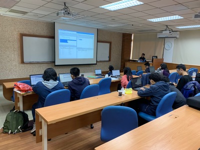 108年智慧創新跨域人才培育計畫【統計學習】課程協同授課實況--黃玉潔小姐主講1203圖片