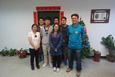 畢業校友賴宥彣小姐將返校與學弟妹分享精算工作相關資訊實況圖片