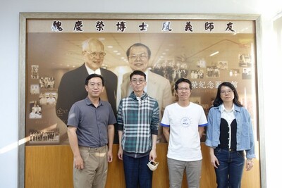 游振瑋教授演講圖片(另開新視窗)