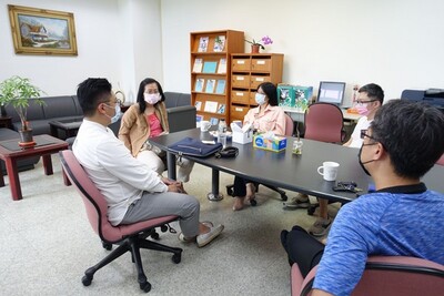 黃怡婷教授演講圖片(另開新視窗)